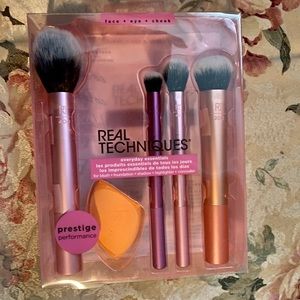 Real Techniques brush set